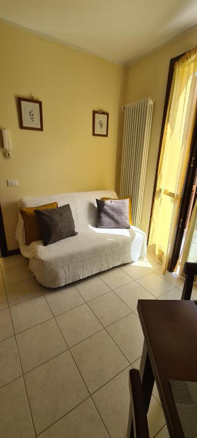 Casa Mirella - Appartamento Zona Bellagio Magreglio Buitenkant foto
