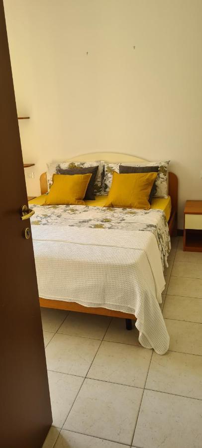 Casa Mirella - Appartamento Zona Bellagio Magreglio Buitenkant foto