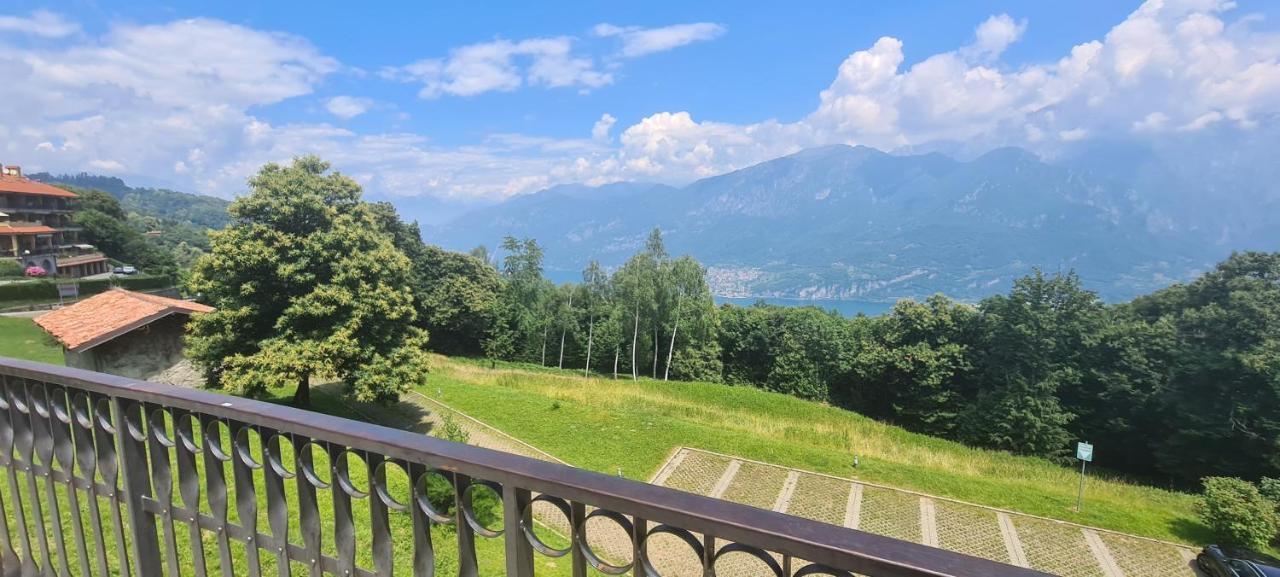 Casa Mirella - Appartamento Zona Bellagio Magreglio Buitenkant foto