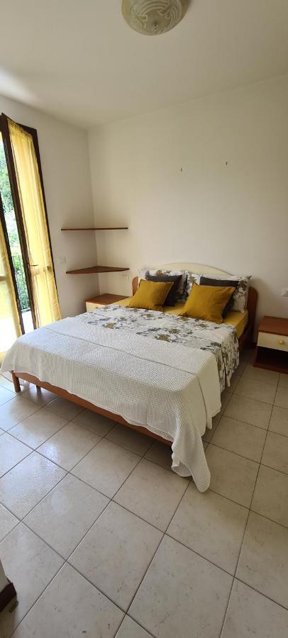 Casa Mirella - Appartamento Zona Bellagio Magreglio Buitenkant foto